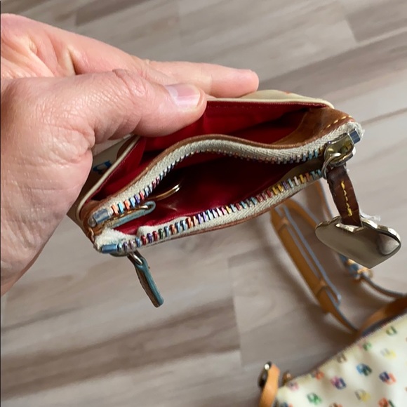 Dooney & Bourke - Picture 4 of 4